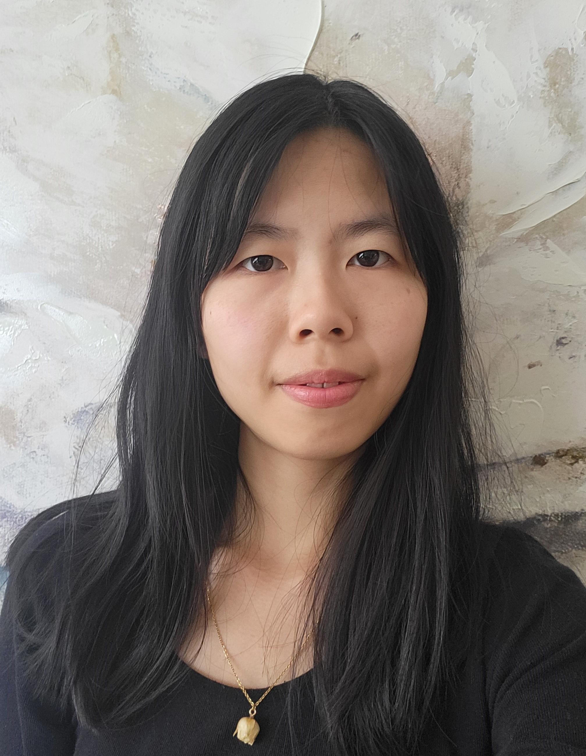 Eileen Chen headshot